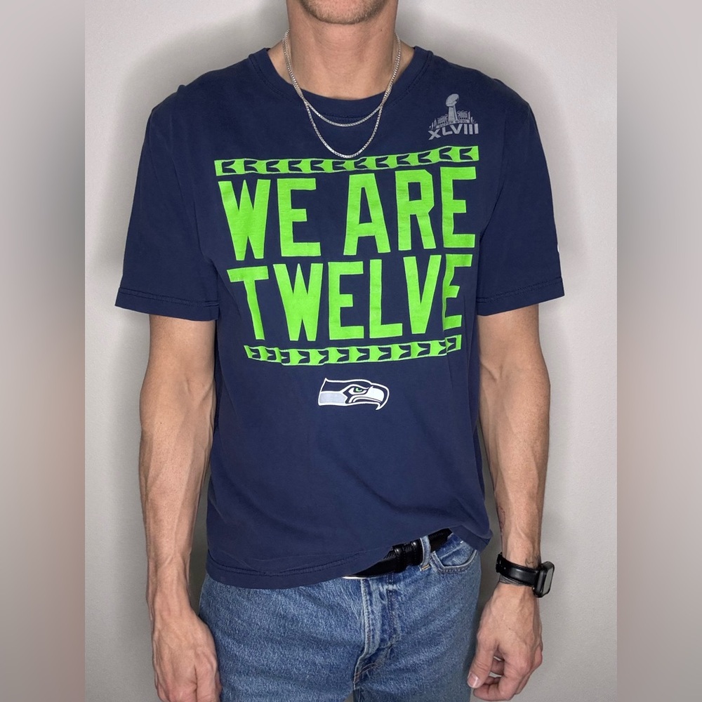 NIKE short sleeve Seahawks shirt, blue, size L